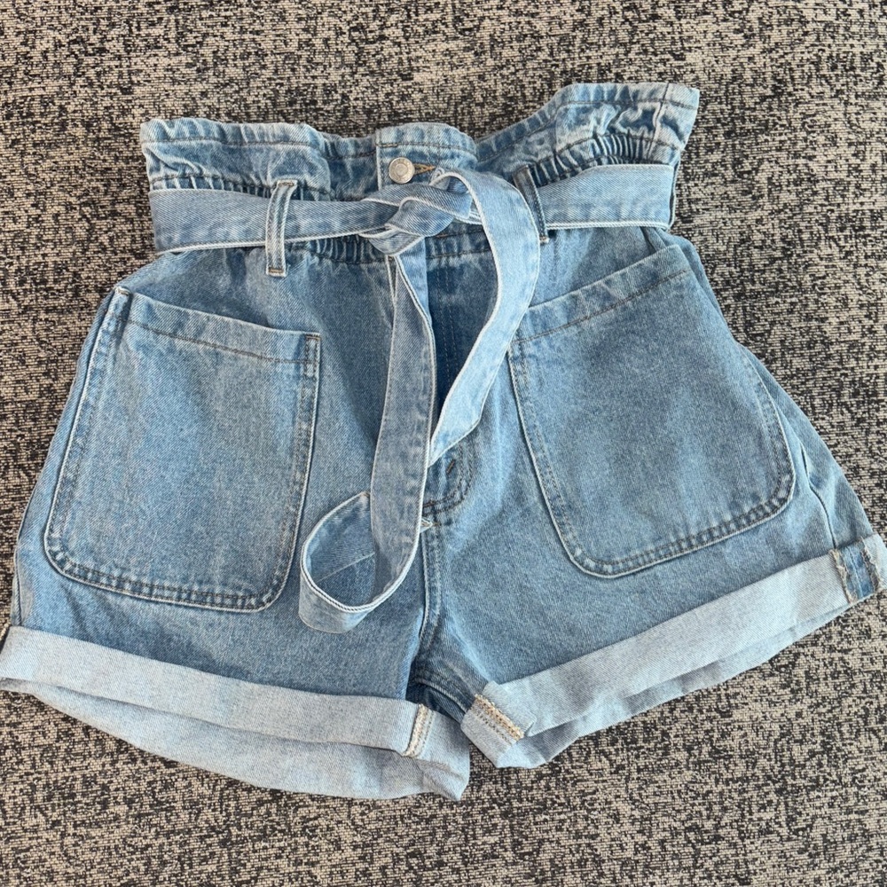Denim High-Waisted Women Shorts sz Medium Cinched Waist